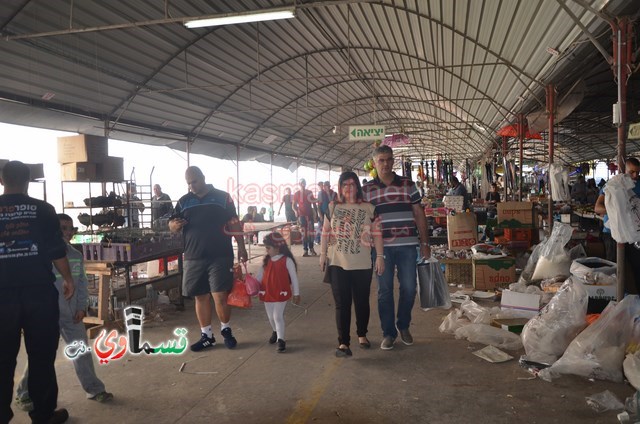  كفرقاسم  :ازدحام مروري وبشري بعد عودة الحياة من جديد لسوق السبت والوفود تتوافد من الوسط اليهودي